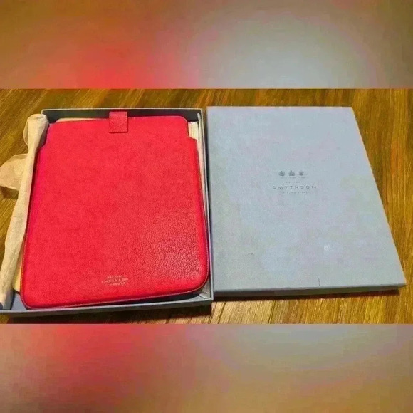 Smythson London leather iPad case - Picture 1 of 10